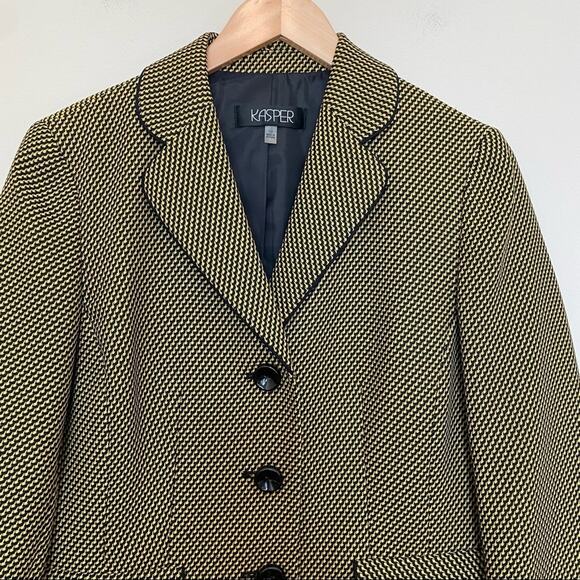 Kasper Black and Tan Blazer - Picture 3 of 10